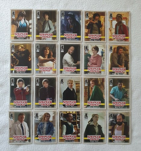 Topps stranger things - things, welcome