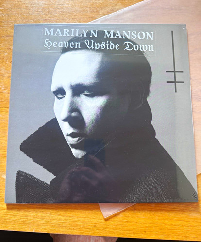 Marilyn manson heaven upside - marilyn,